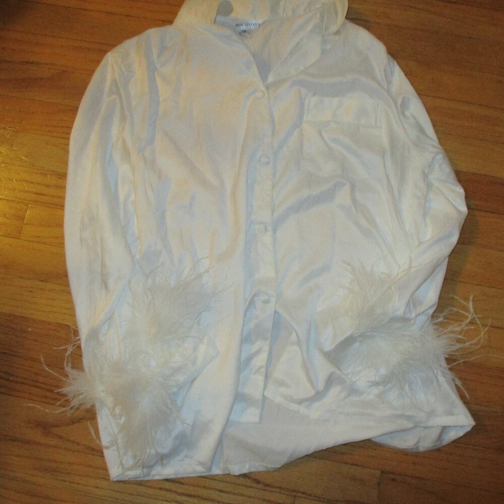 new in box  bon vivian bride pajamas sytain and features 2 xl
